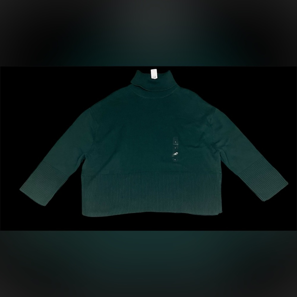 NWT Women’s Size L Dark Green/Blue Split Hem‎ Turtleneck Sweater.